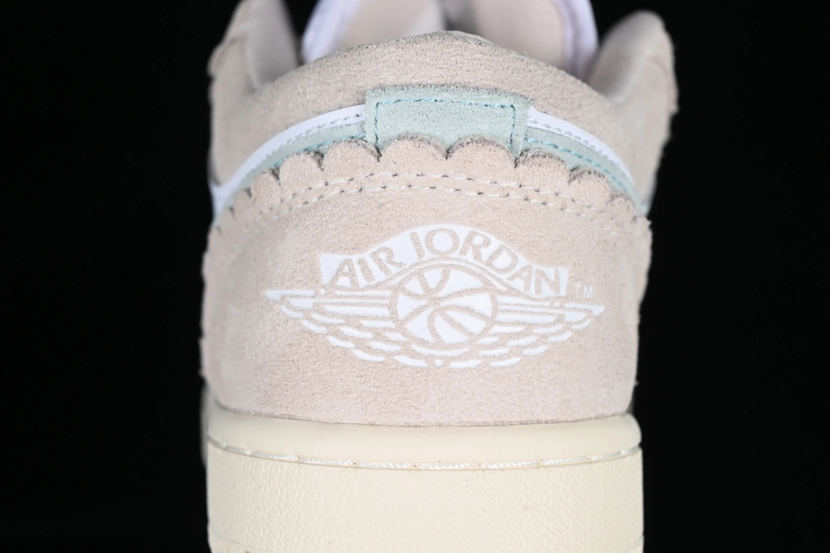 All categories Air Jordan Jordan series basketball shoes Air Jordan 1 Low Z version Air Jordan 1 Low AJ1 Joe 1 pink and white low-top cultural casual sneakers DZ5356-800